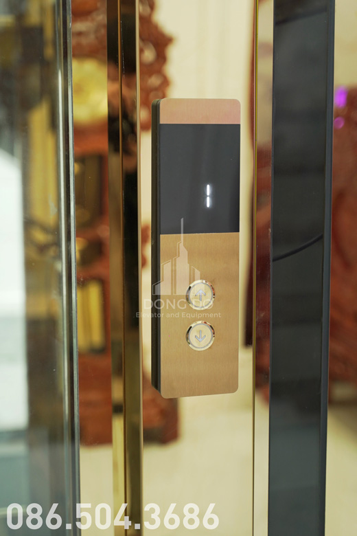 2.Thang-vang-hoang-gia---Ms-Dieu---Bang-goi-tang-ngoai-cabin