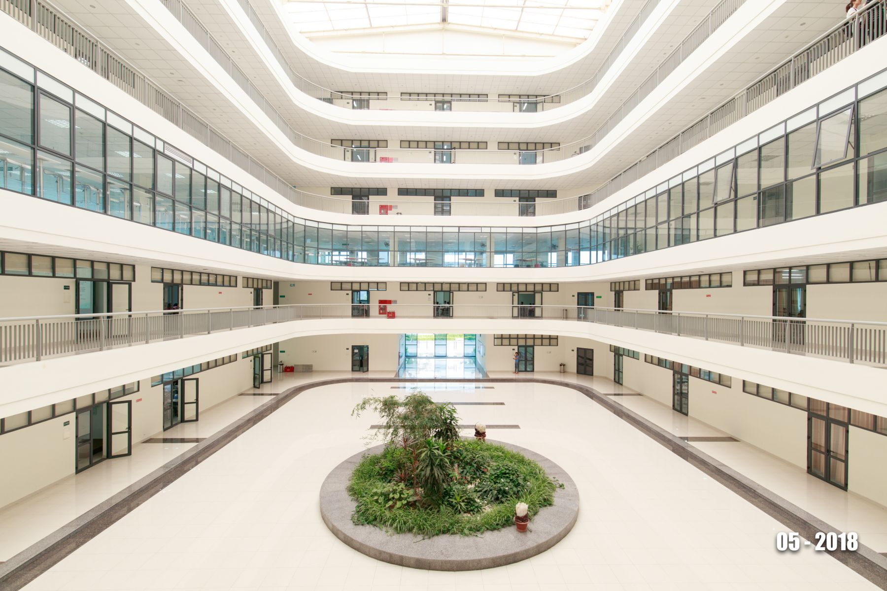 bao-tri-thang-may-tai-dai-hoc-y-te-cong-cong-anh3