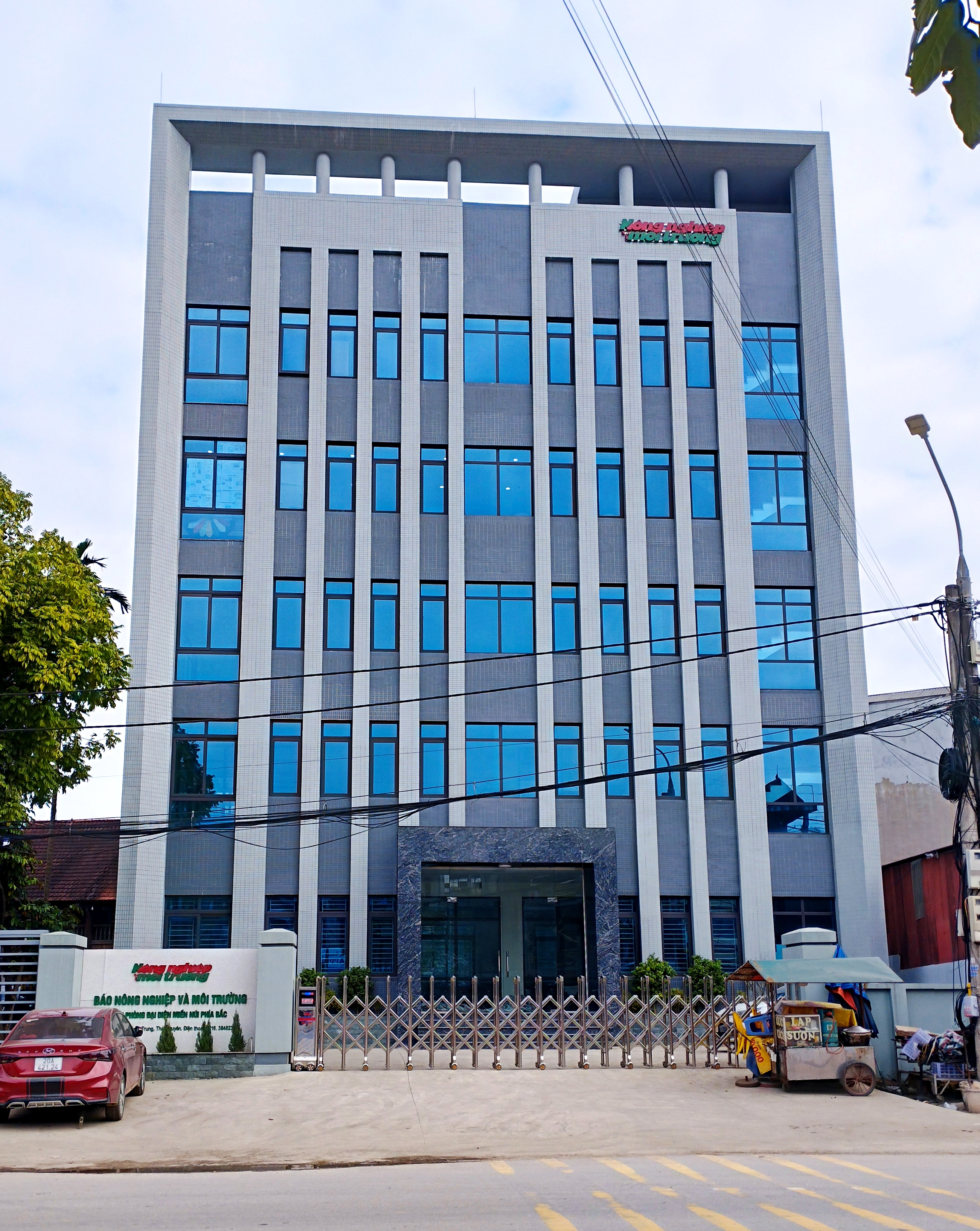 lap-dat-thang-may-tru-so-van-phong-bao-nong-nghiep-moi-truong-anh1